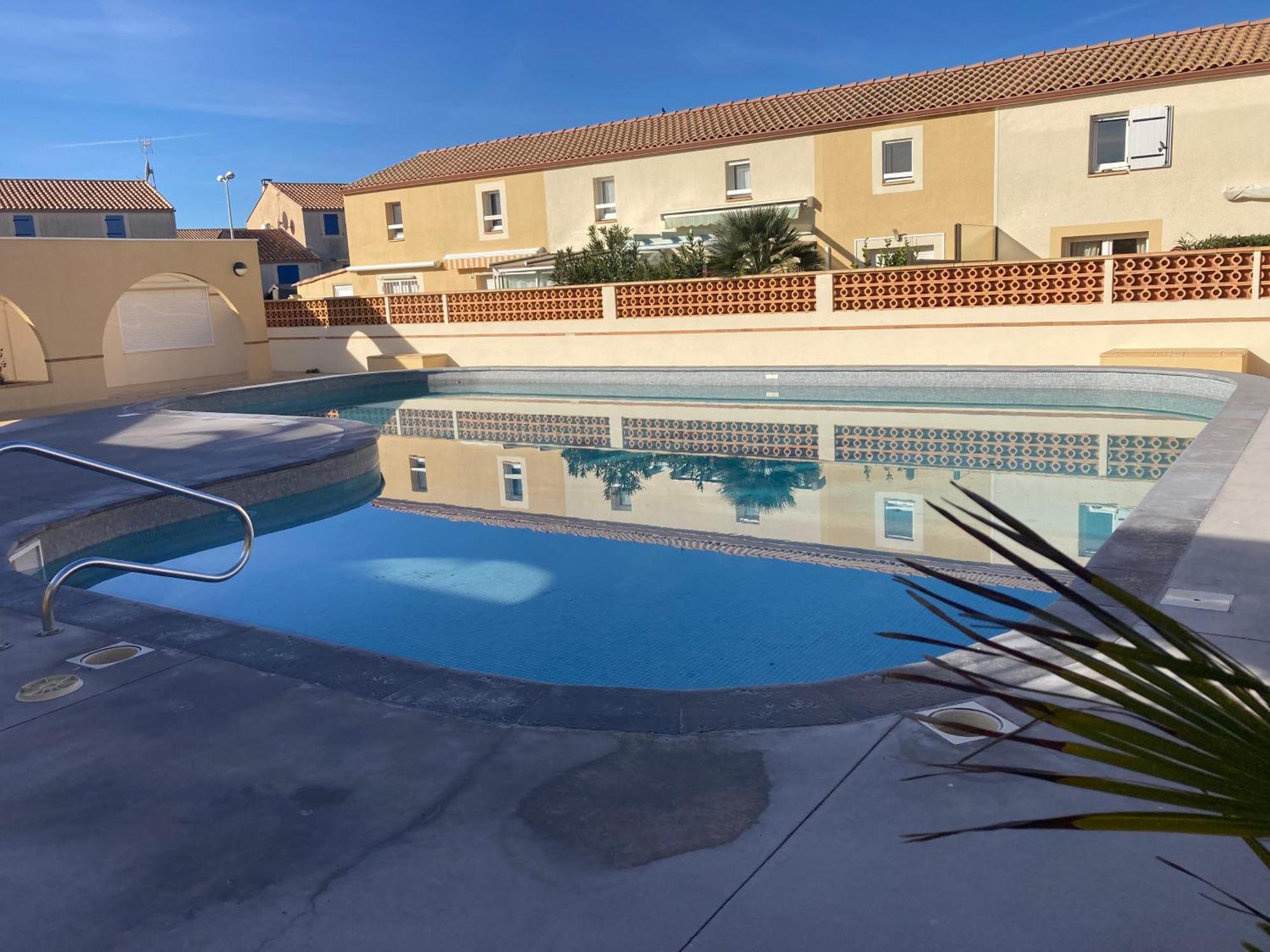 Tropical Duplex : Bord De + Piscine Frontignan